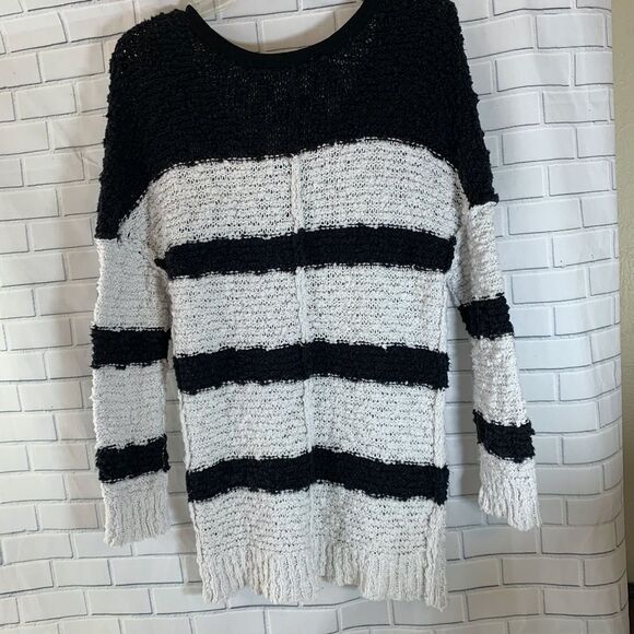 Free People Songbird Boucle Sweater Size S - Picture 3 of 6